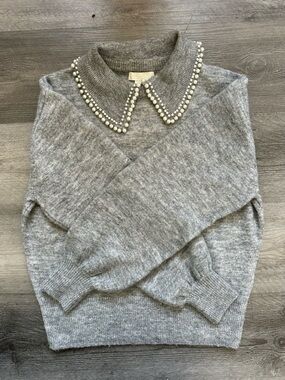 🌻 H&M Gray Knit Pearl Collar Sweater 🌻